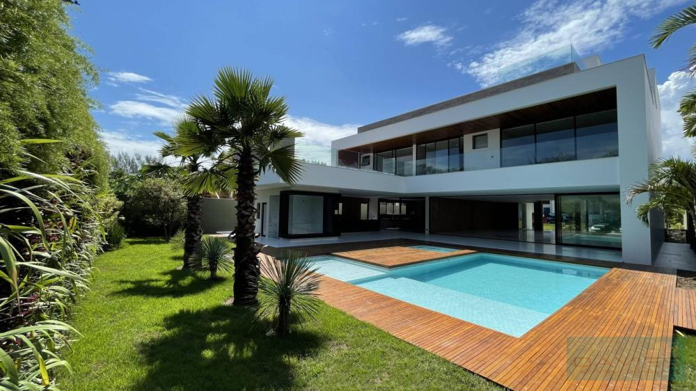 CASA - BARRA DA TIJUCA - CONDOMINIO MALIBU