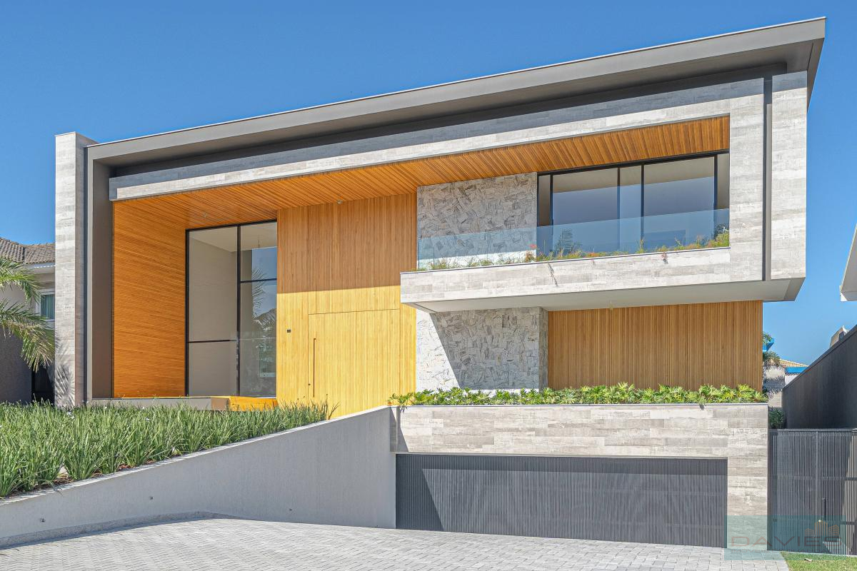 CONDOMÍNIO MALIBU NA BARRA DA TIJUCA